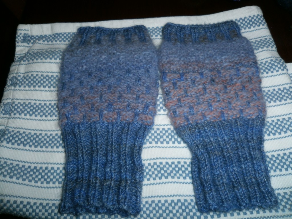 New Hue handspun mitts