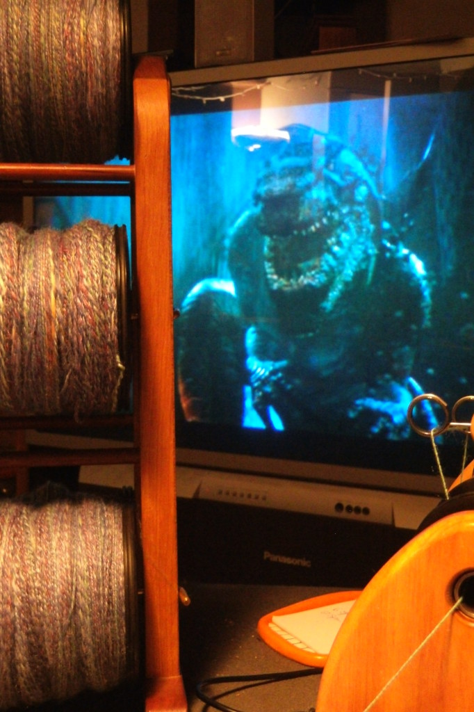 Monster SPINZILLA YARN VS Godzilla